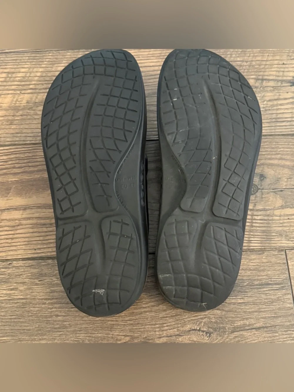 OOFOS Adults' OOriginal Recovery Sandals Men's 14 Women's 16 EU 47 Flip Flops